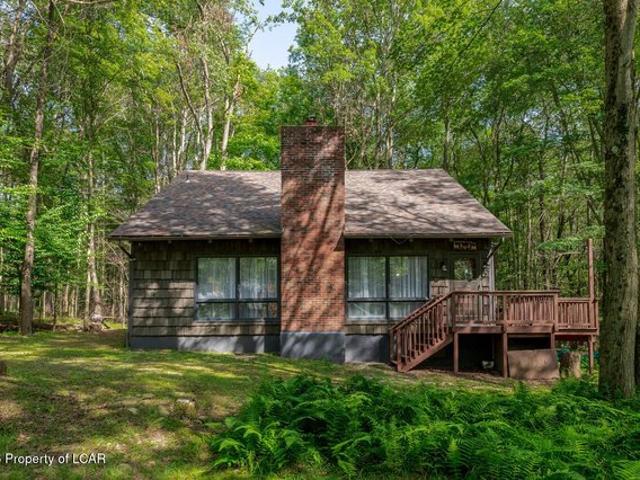House for sale in Newfoundland, Pennsylvania