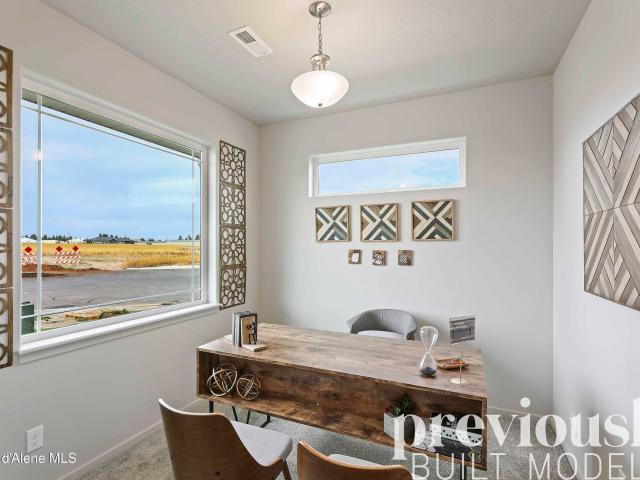 Property for sale in Greenacres, Washington