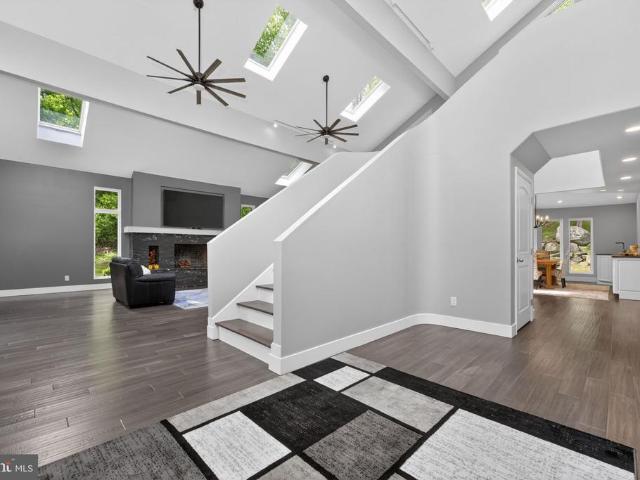 House for sale in Annandale, New Jersey