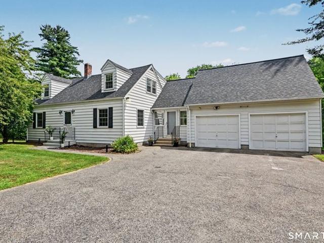 House for sale in Oxford, Connecticut