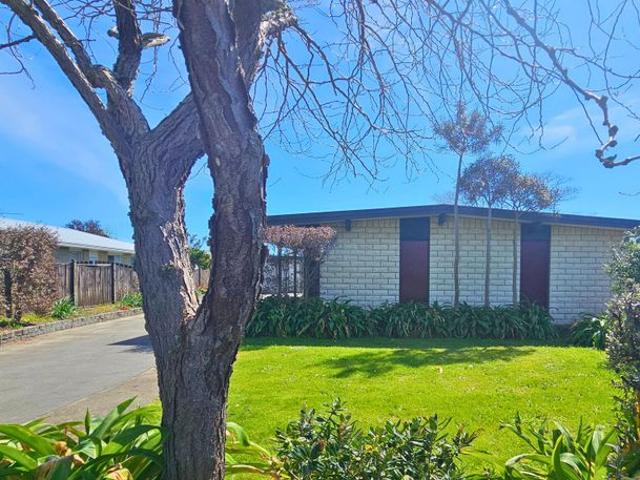 House for rent in Farnham, Blenheim