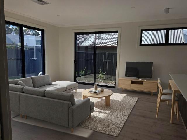 Townhouse for rent in Horseshoe Creek, South Australia
