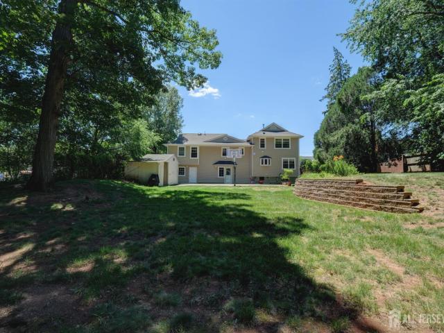 House for sale in Edison, New Jersey