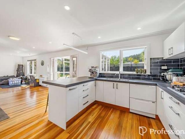 House for sale in Days Bay, Wellington