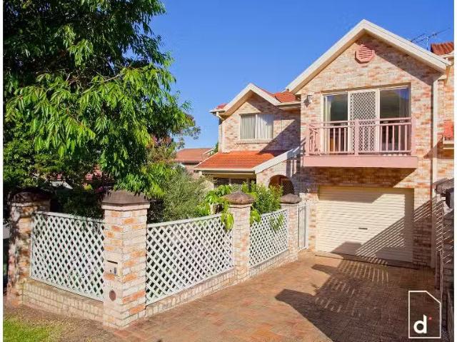 House for rent in Wollongong West, New South Wales