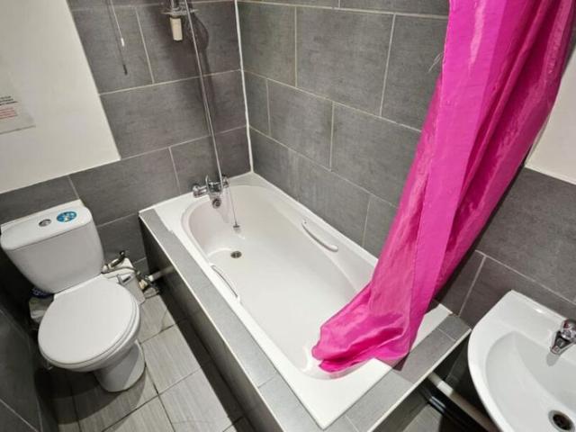 House for rent in Woodhouse, West Yorkshire