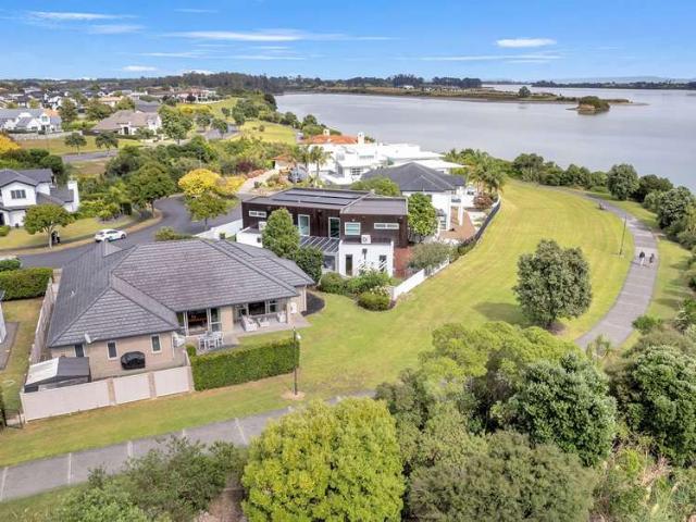 House for sale in Awhitu