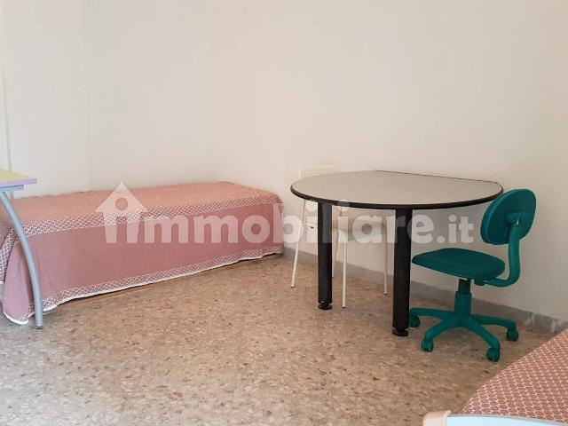 Stanza in affitto a Municipio 1, Puglia