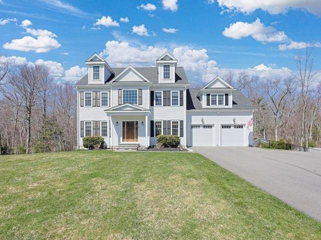 House for sale in Mendon, Massachusetts