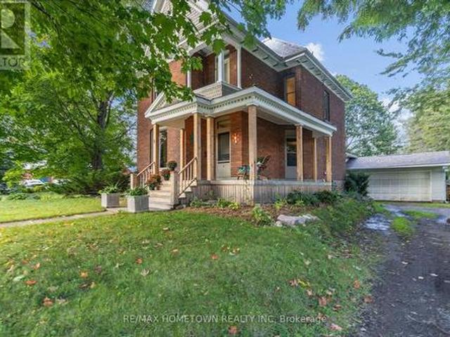 House for sale in Front Of Yonge, Ontario