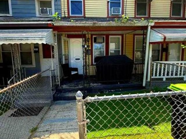 Townhouse for sale in Trenton, New Jersey