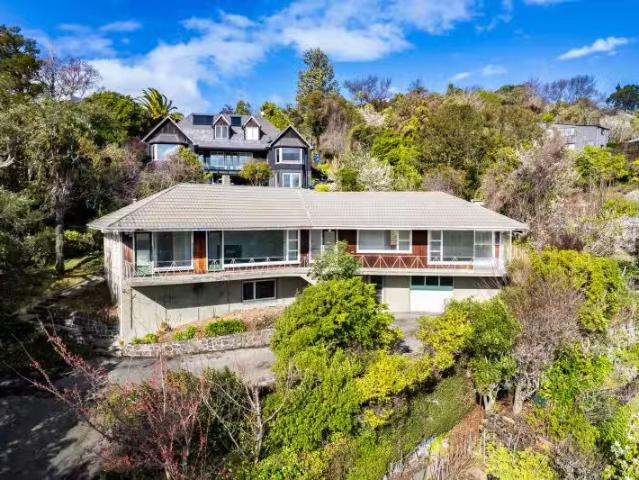 House for sale in Chaslands, Canterbury