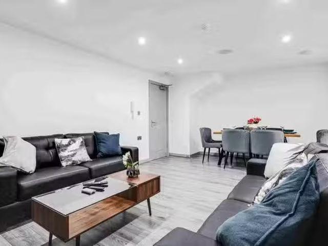 Apartment for rent in Calderstones