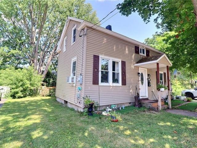 House for sale in Oneida, New York