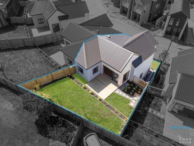 Townhouse for sale in Whangaparaoa, Oroua County