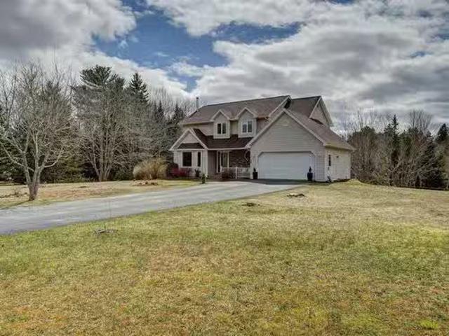 House for sale in Hammond's Plains, Nova Scotia