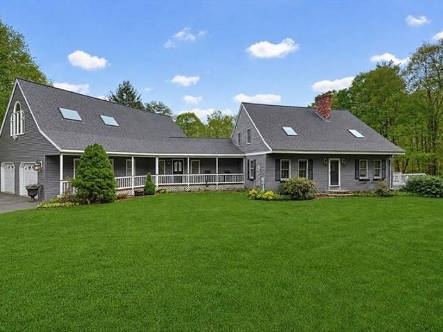 House for sale in Upton, Massachusetts