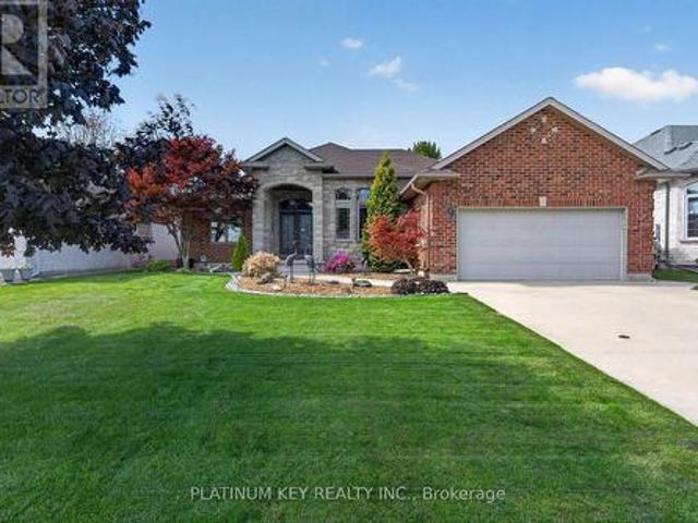 House for sale in Sarnia, Southwestern Ontario