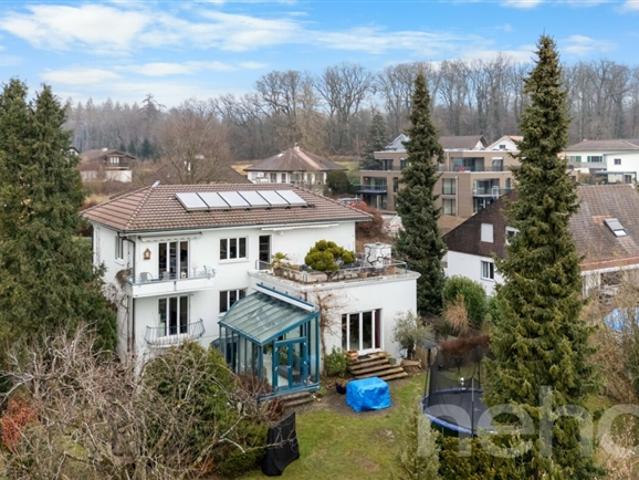 Einfamilienhaus kaufen in Brügg, Bern