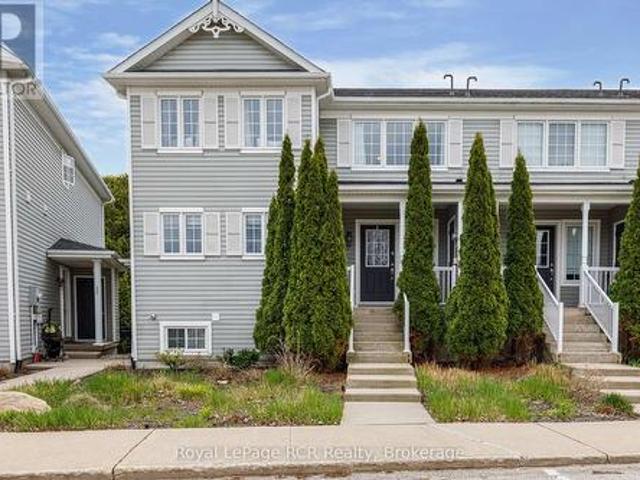 Townhouse for sale in Collingwood, Ontario