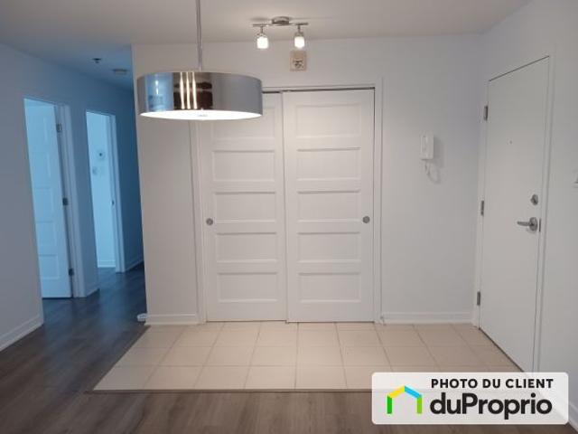 Apartment for rent in Saint-Constant, Montérégie