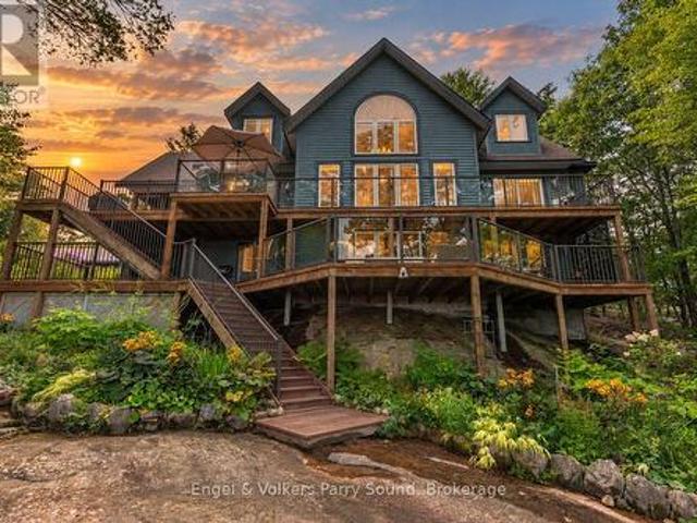 House for sale in Ontario