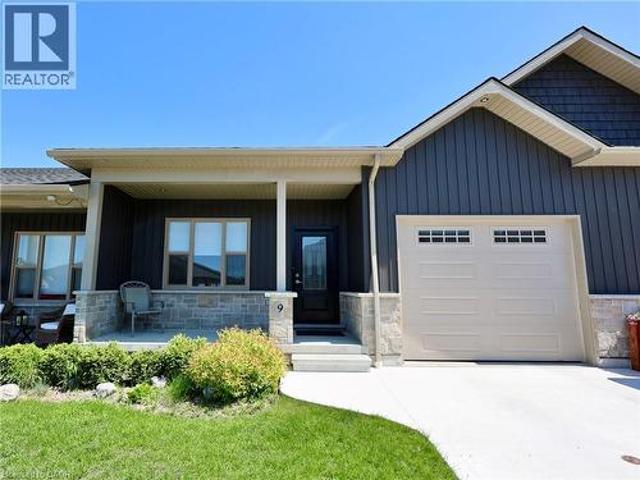 Townhouse for rent in Huron East, Ontario