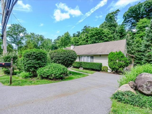 House for sale in Millwood, New York