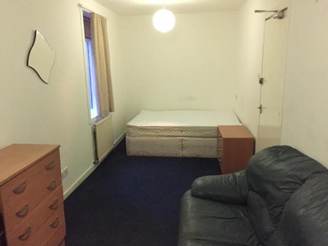 Room for rent in Westfield, Cupar