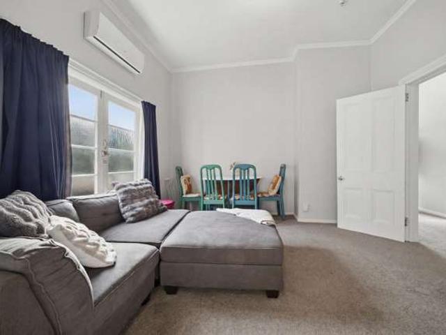 House for sale in Otakou