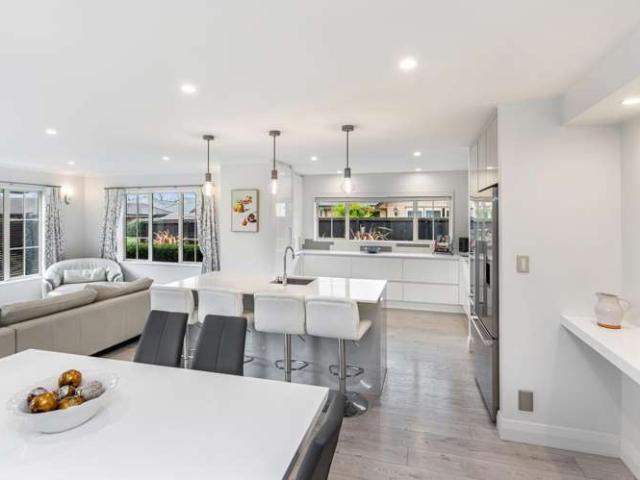 House for sale in Chaslands, Canterbury