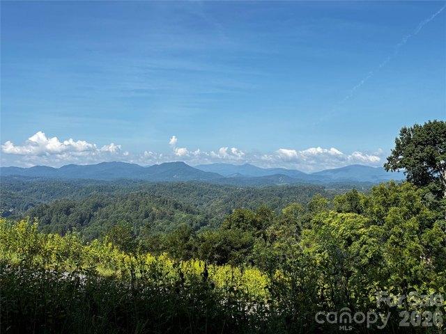 Land for sale in Bakersville, North Carolina