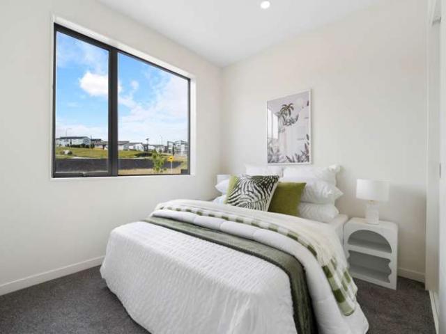 Townhouse for sale in Whangaparaoa