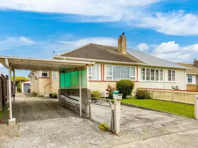 House for sale in Days Bay, Wellington