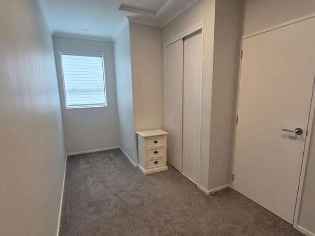 Townhouse for rent in Paremoremo