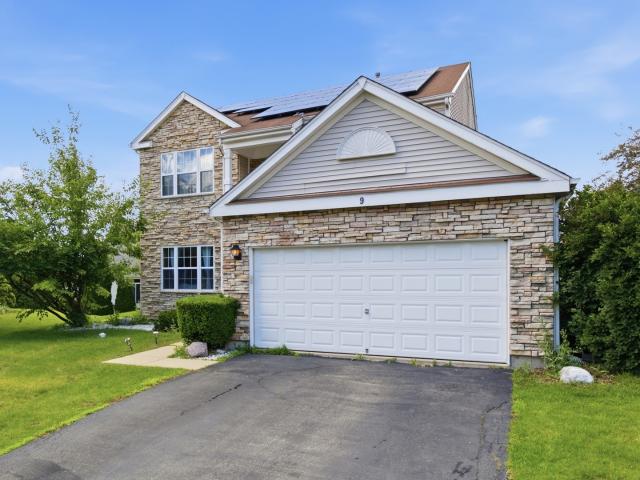 House for sale in Mchenry, Illinois