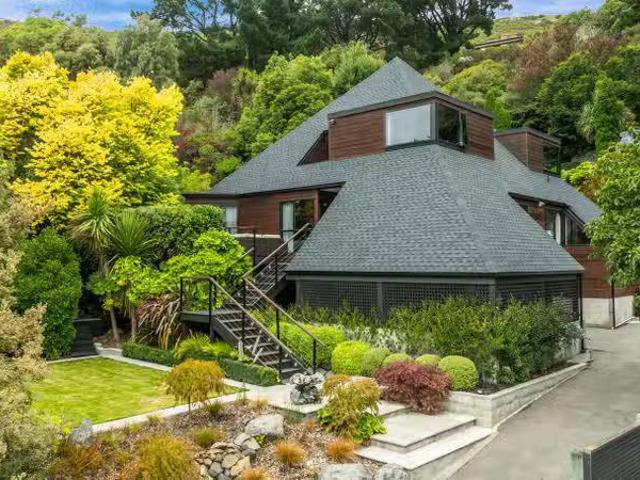 House for sale in Chaslands, Canterbury