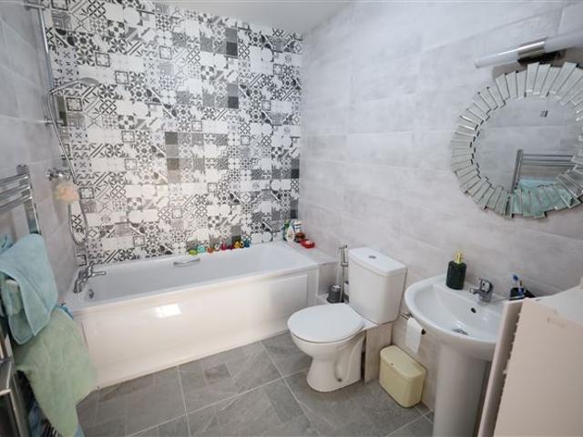 Detached House for sale in Carrigaline, South Tipperary