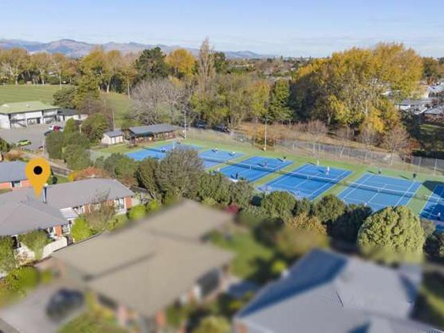 House for sale in Chaslands, Canterbury