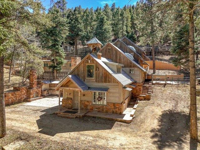 House for sale in El Prado, New Mexico