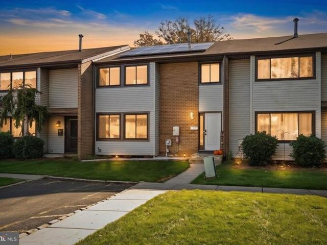 Townhouse for sale in Hightstown, Mercer County