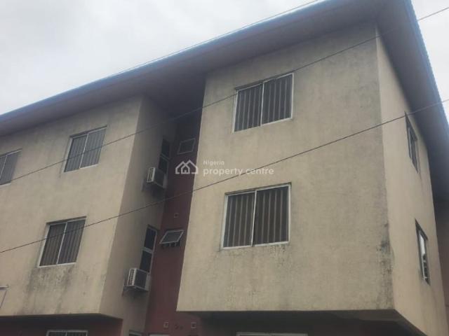 Flat for sale in Eti Osa, Lagos