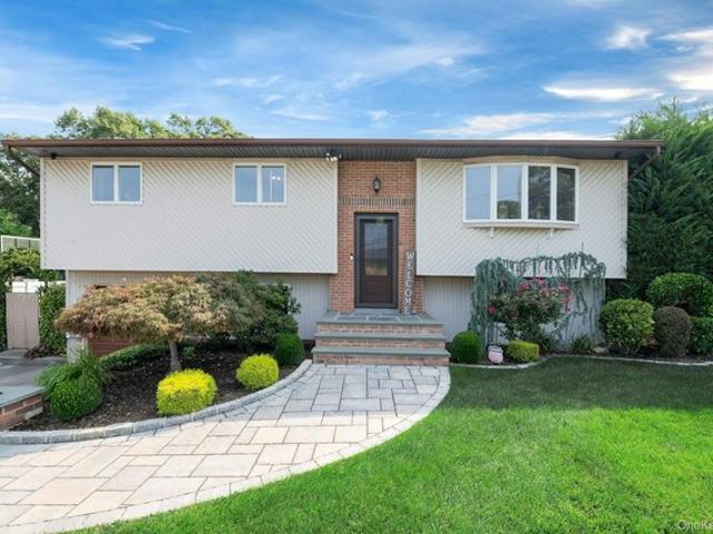 House for sale in Centereach, New York