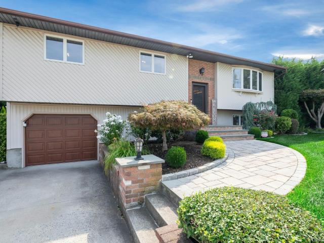 House for sale in Centereach, New York