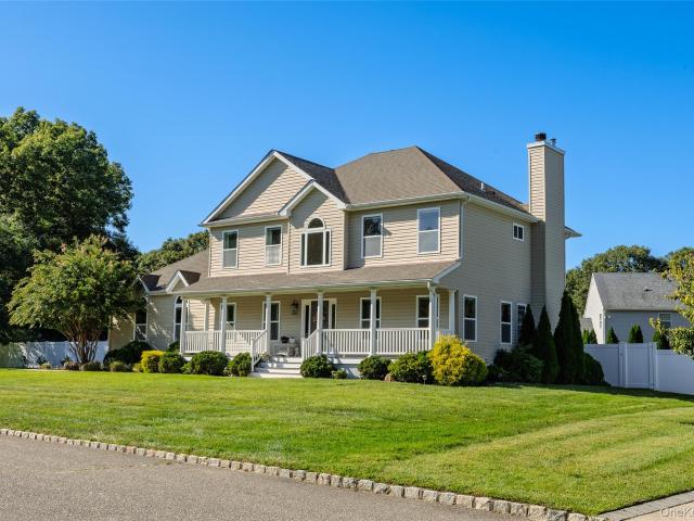 House for sale in Centereach, Town of Brookhaven