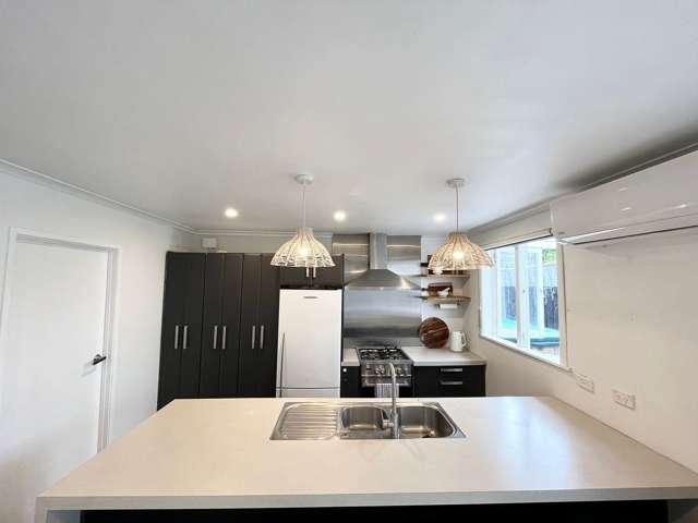 House for rent in Oratia