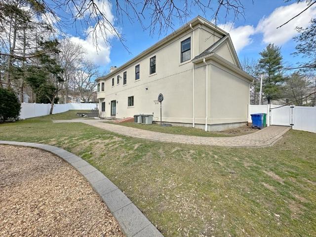 House for rent in Newton
