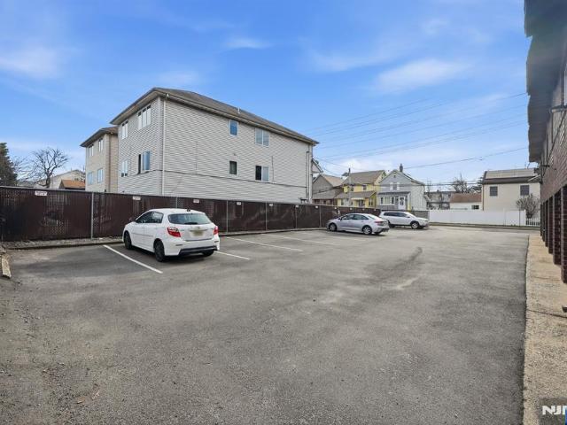 Condo for sale in Hackensack, New Jersey