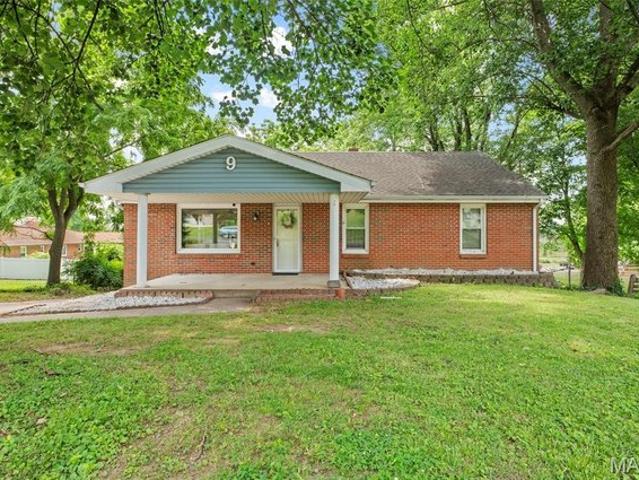 House for sale in Cottage Hills, Illinois