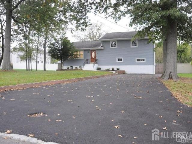 House for sale in Piscataway, New Jersey